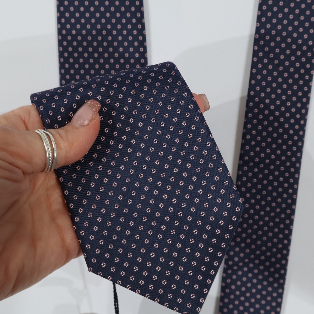 HUGO Necktie Mens One Size Navy Blue Formal Geometric Silk Made in Italy NWOT